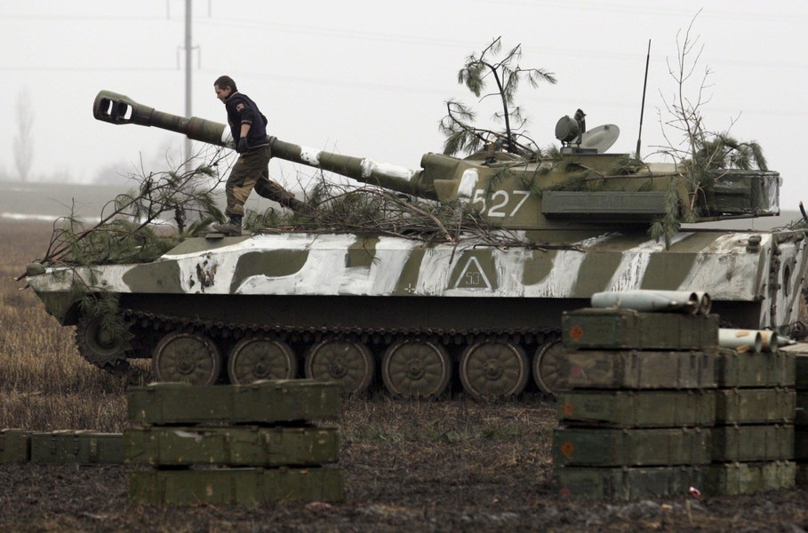[ẢNH] Ly khai miền Đông được phép tấn công phủ đầu quân đội Ukraine