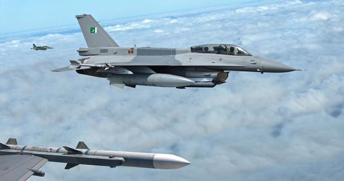 [ẢNH] Sự thực 2 chiếc Su-30MKI Ấn Độ đẩy lui cùng lúc 8 F-16 Pakistan