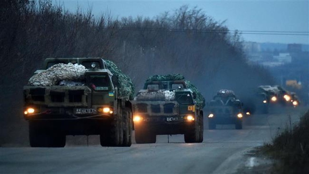 [ẢNH] Ukraine đưa pháo phản lực cực mạnh áp sát Crimea, đặt căn cứ Nga trong tầm ngắm