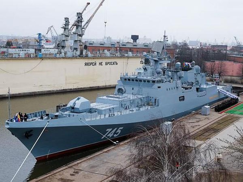 [ẢNH] Nga tranh cãi kịch liệt nên tiếp nhận hay bán tháo khinh hạm Dự án 11356M