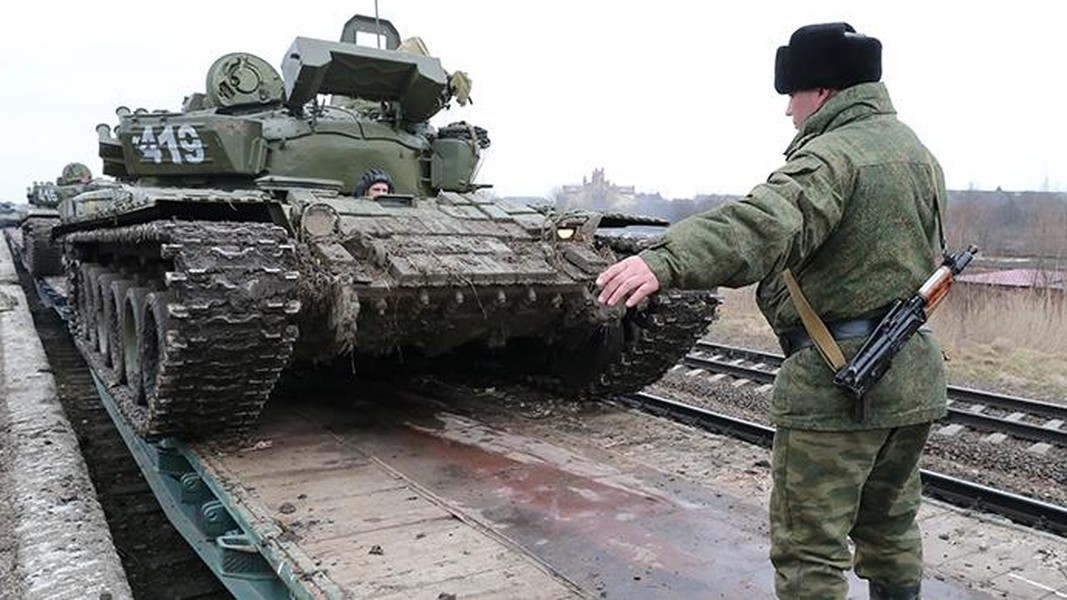 [ẢNH] Tổng tham mưu trưởng Ukraine phản ứng khi 28 nhóm tác chiến Nga áp sát biên giới