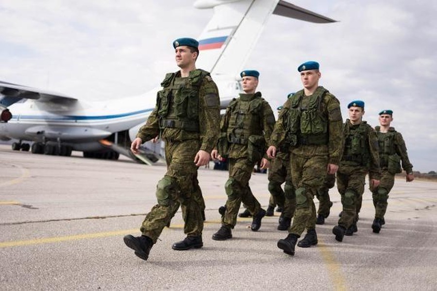 [ẢNH] Nga tăng cường đơn vị lính dù tinh nhuệ tới Crimea giữa căng thẳng với Ukraine