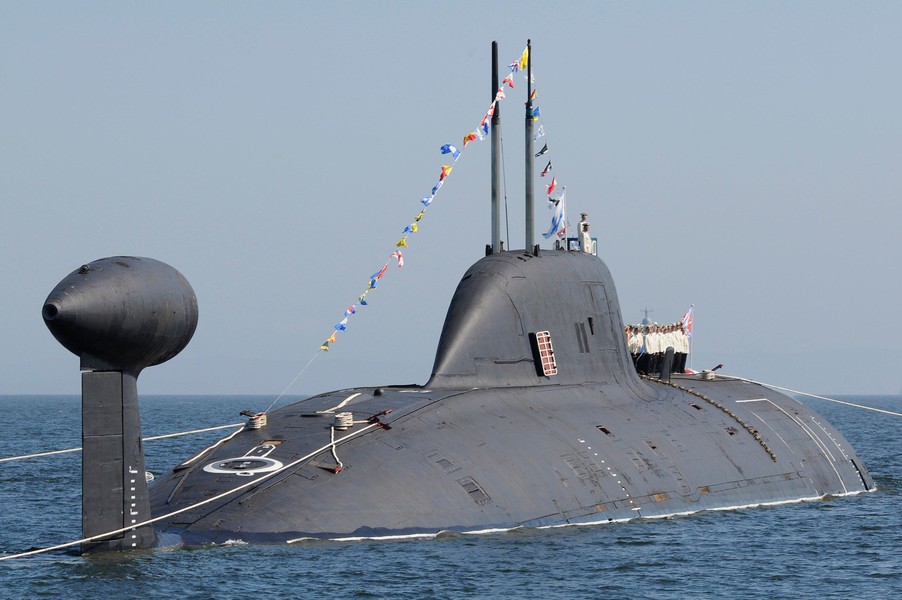 [ẢNH] Hải quân Nga nhận cùng lúc 3 tàu ngầm hạt nhân cực mạnh