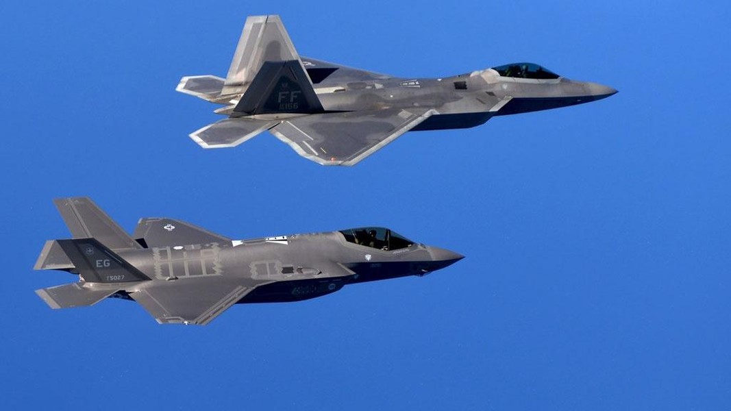 [ẢNH] Tham mưu trưởng Không quân Mỹ gây sốc với ý định loại bỏ F-22