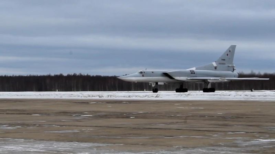[ẢNH] Tu-22M3 Nga thực hiện chuyến bay cảnh báo Israel ngay khi vừa tới Syria?
