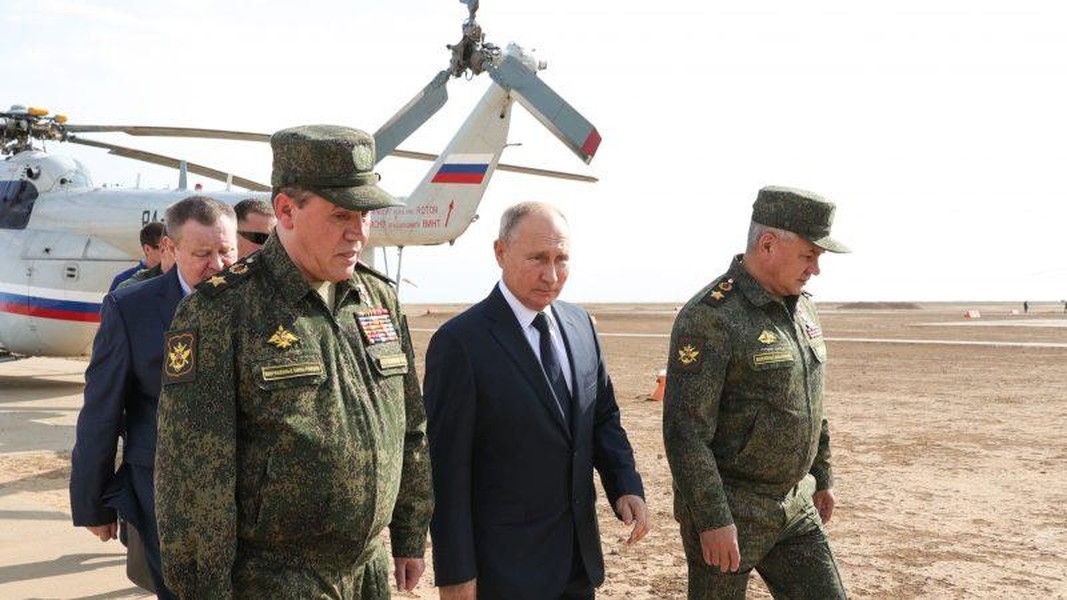 [ẢNH] Ông Lukashenko: Nếu cần thiết, quân đội Nga sẽ đến Belarus trong 24 giờ