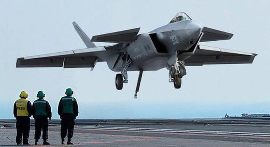 [ẢNH] Báo Mỹ: Tàu sân bay Trung Quốc bội phần nguy hiểm khi bổ sung J-20