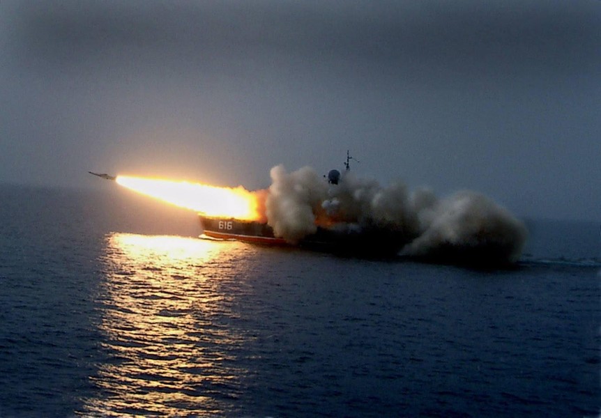 [ẢNH] Tàu tên lửa đệm khí tàng hình độc nhất vô nhị Bora sắp trở lại Hạm đội Biển Đen