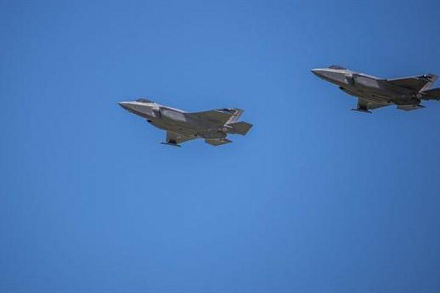 [ẢNH] Sai sót của phi công khiến F-35 Italia suýt bị An-12 Nga bắn hạ?