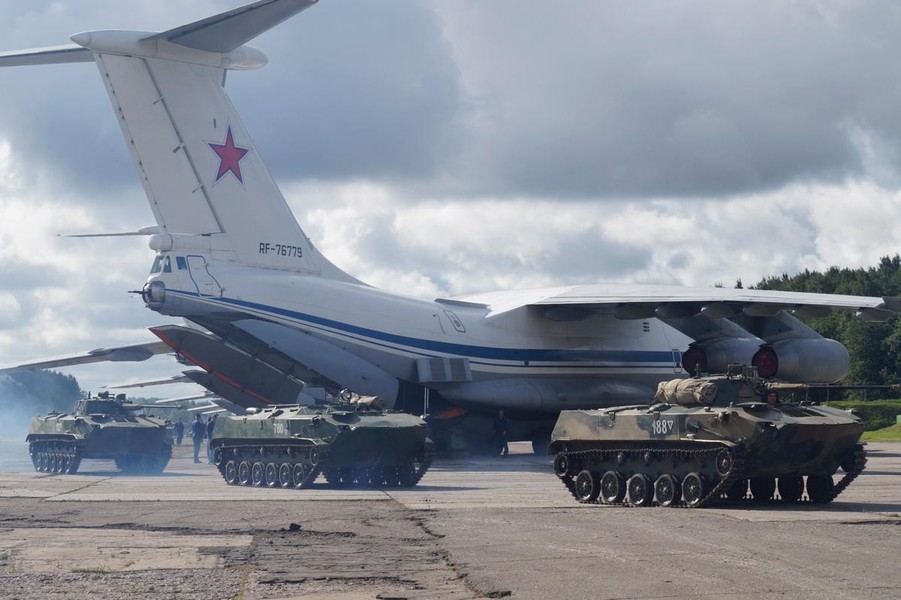 [ẢNH] Vì sao ông Putin muốn gấp rút nâng cấp không quân vận tải và lính dù Nga?