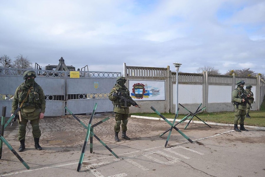 [ẢNH] Ukraine cảnh báo một cuộc phong tỏa chưa từng có đối với Donbass