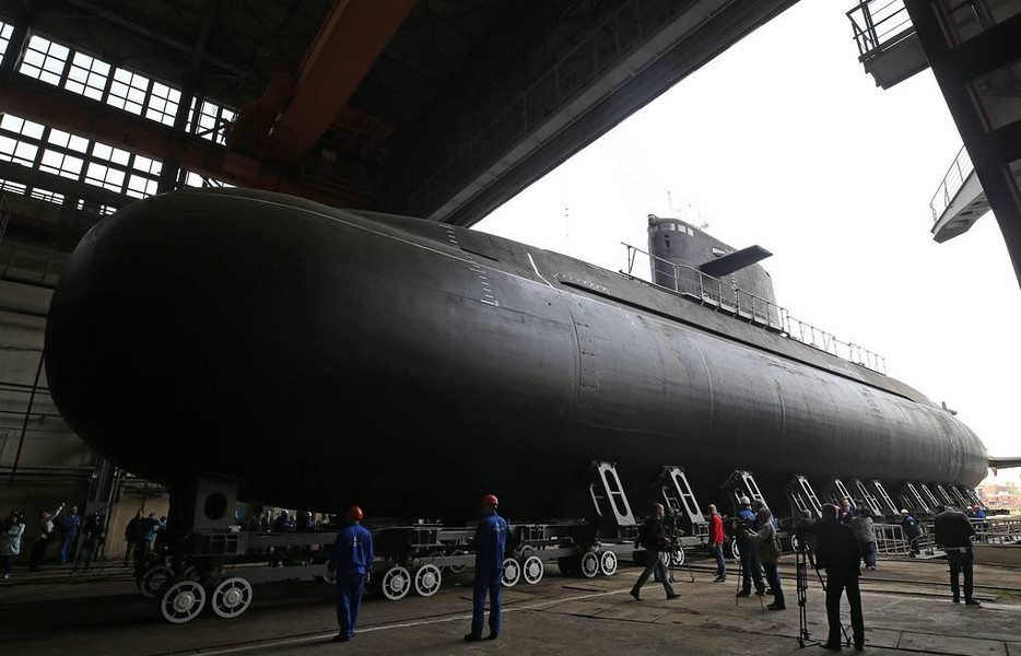 [ẢNH] Nga sắp có tàu ngầm AIP 