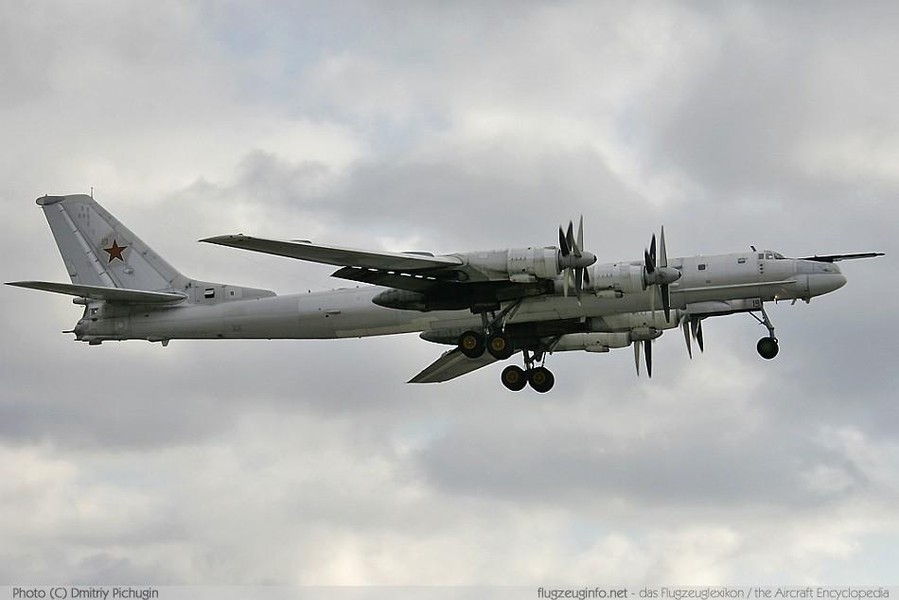 [ẢNH] Chuyên gia Mỹ ngạc nhiên trước vũ khí đặc biệt trên máy bay ném bom Tu-95 Nga