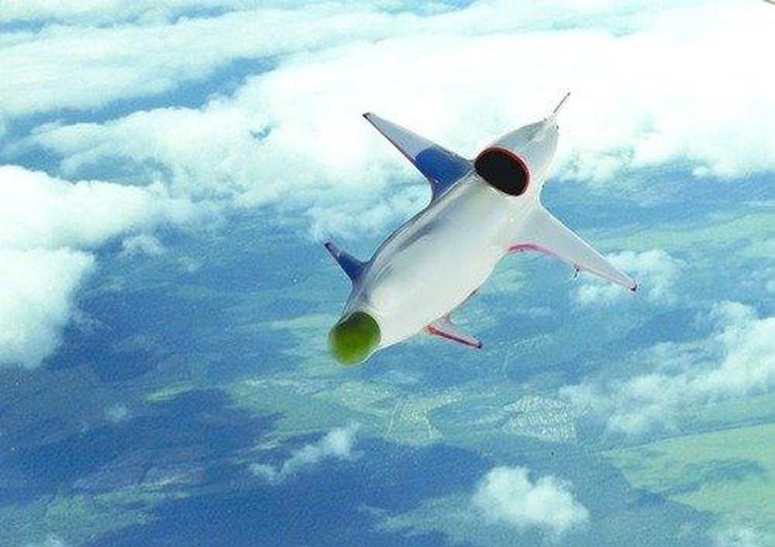 [ẢNH] Máy bay không người lái vũ trụ siêu thanh của Nga khiến Mỹ 