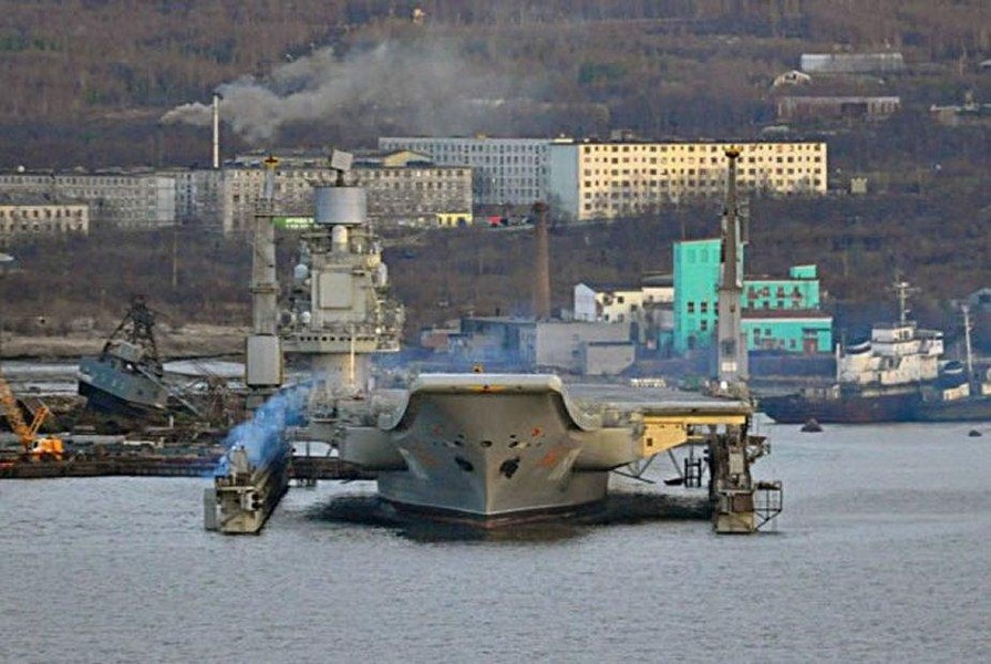 [ẢNH] Tàu sân bay Đô đốc Kuznetsov nhận vũ khí cực mạnh sau nâng cấp