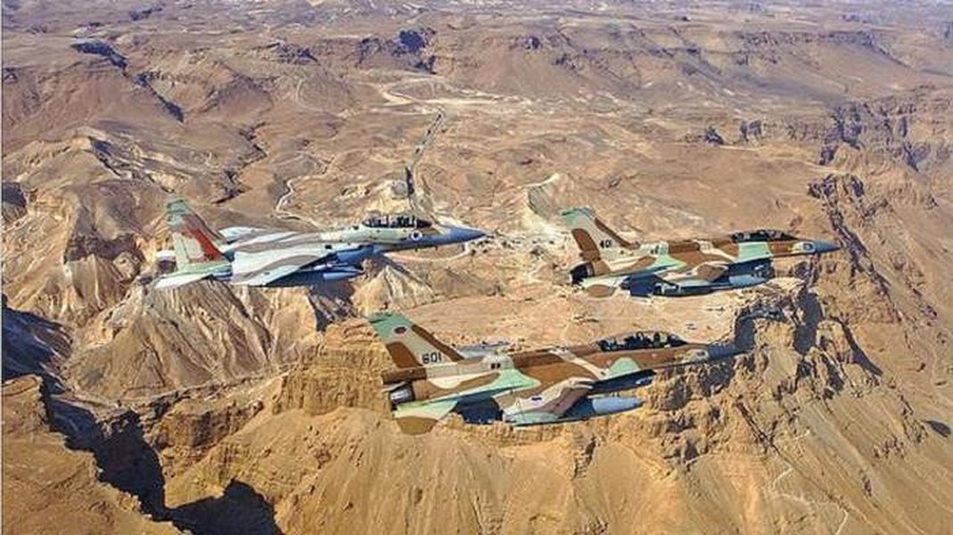 [ẢNH] Israel tung bằng chứng san bằng căn cứ Syria, ‘phản pháo’ lại Nga