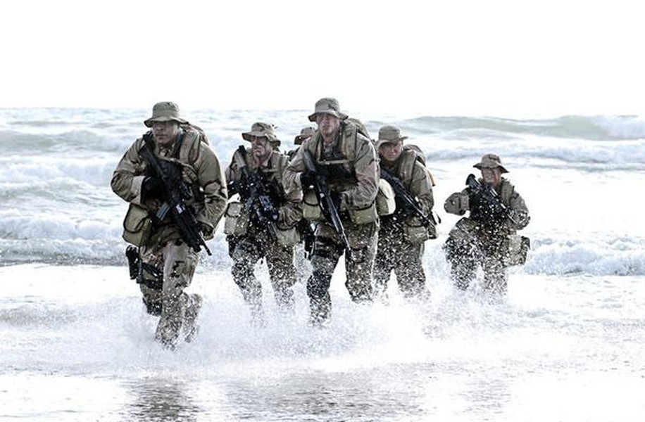 [ẢNH] Đặc nhiệm SEAL gia tăng hoạt động sát bờ biển đối thủ tiềm tàng