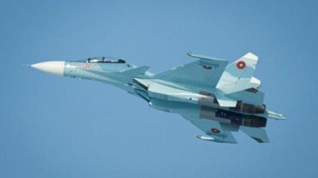 [ẢNH] Phi công danh dự Nga: Đối thủ nên lo sợ dần về Su-30SM2 Super Sukhoi