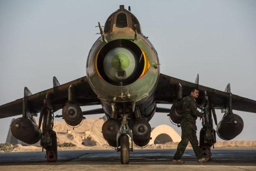 [ẢNH] Quân đội Afghanistan gặp nguy khi Taliban chiếm được cường kích Su-22M