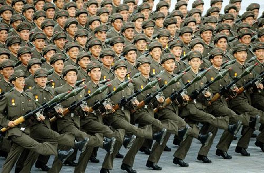 [ẢNH] Bí ẩn súng trường tấn công bắn đạn chống tăng PG-7 của Triều Tiên
