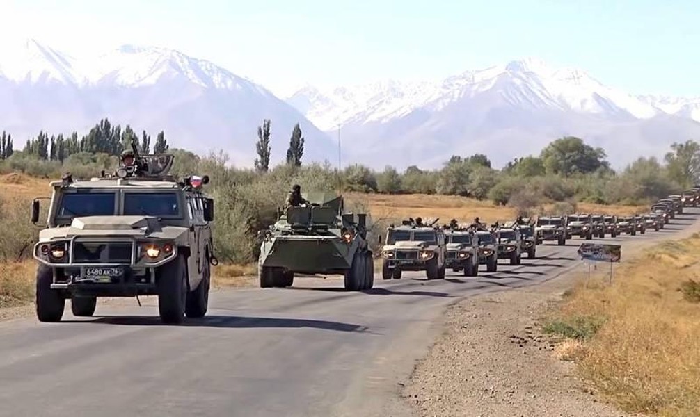 [ẢNH] Nga điều gấp 5.000 quân tới biên giới Afghanistan chặn đứng Taliban