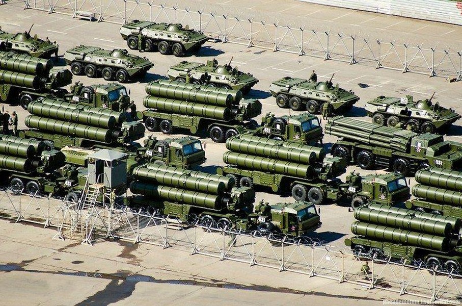 [ẢNH] Vì sao Nga và Belarus bố trí hệ thống tên lửa S-400 sát biên giới Ba Lan?