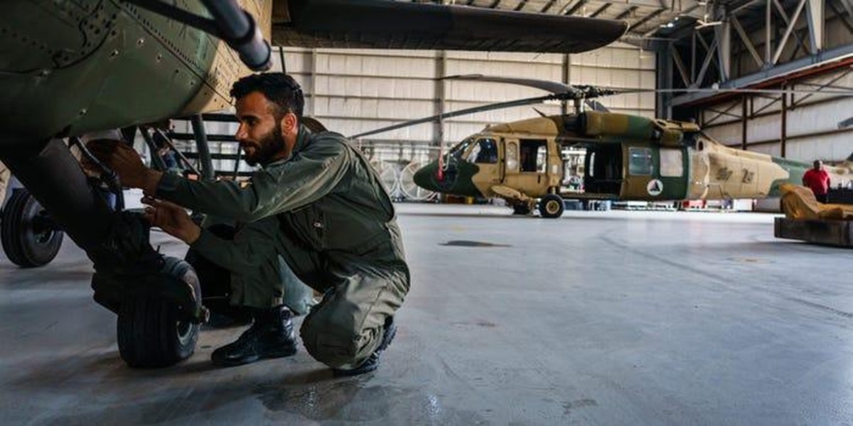 [ẢNH] Taliban dọa tấn công Uzbekistan khi không nhận lại được số máy bay của Afghanistan