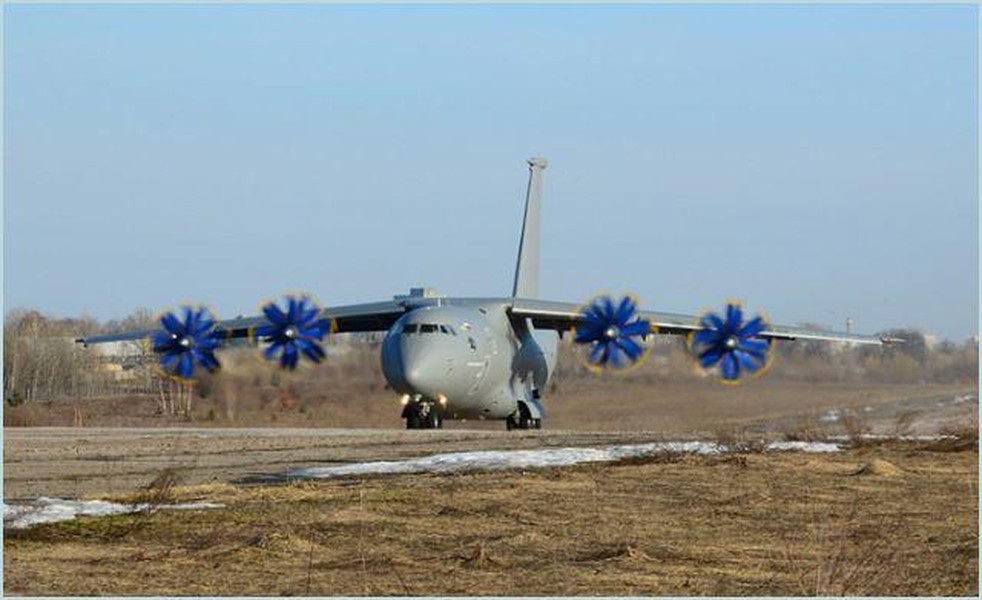 [ẢNH] Ukraine tuyên bố hồi sinh ngành công nghiệp chế tạo máy bay