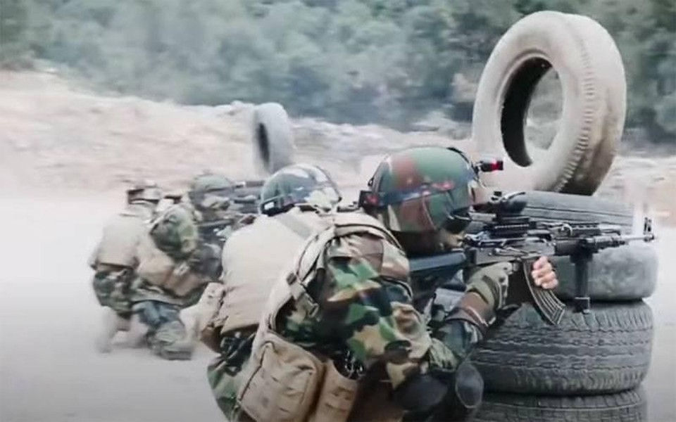 [ẢNH] Taliban lo sợ quân kháng chiến cho nổ tung đường hầm trên đèo Salang