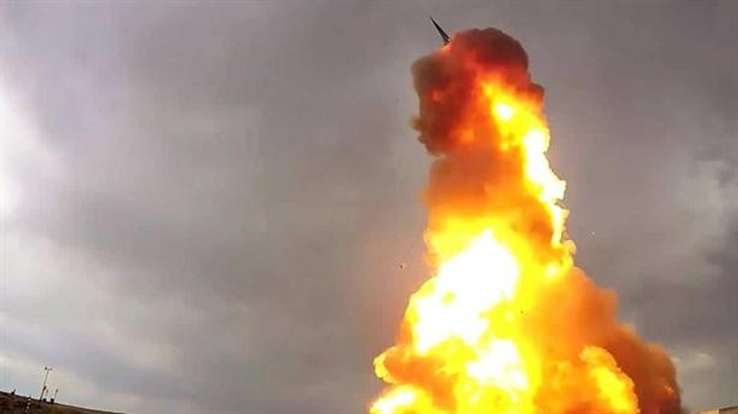 [ẢNH] Tên lửa đánh chặn tầm xa nhất thế giới của Mỹ khiến A-235 Nudol Nga phải 'ngước nhìn'