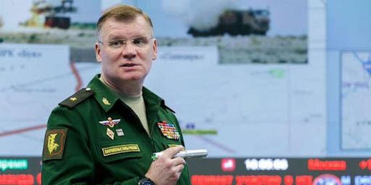 [ẢNH] Biên đội máy bay Nga xuyên qua khu vực Ukraine bắn tên lửa phòng không