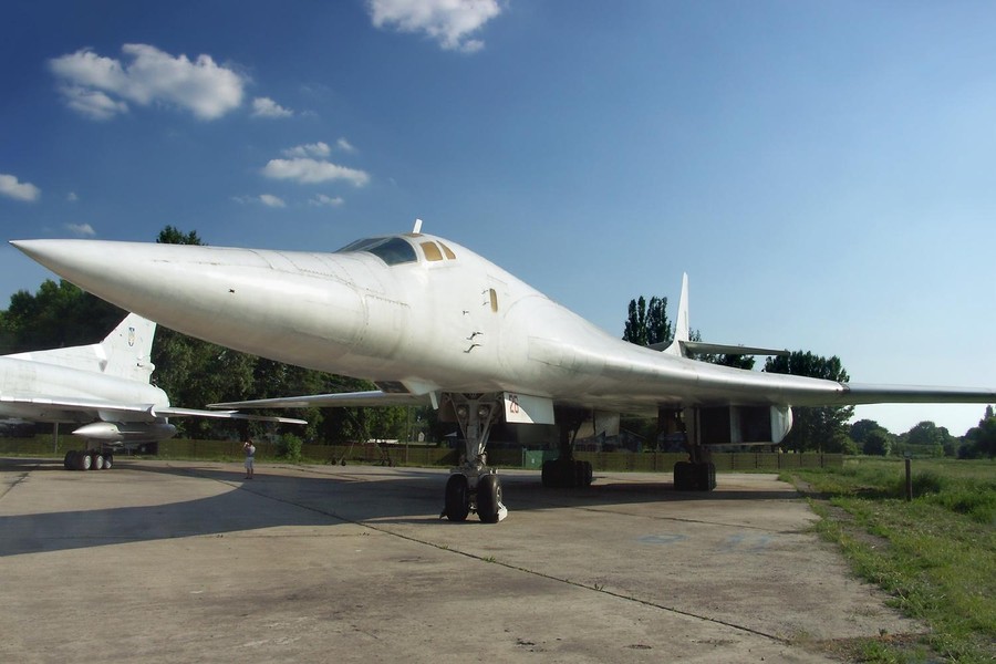 [ẢNH] Bí ẩn nguyên nhân thực sự khiến Mỹ ép Ukraine loại bỏ phi đội Tu-160