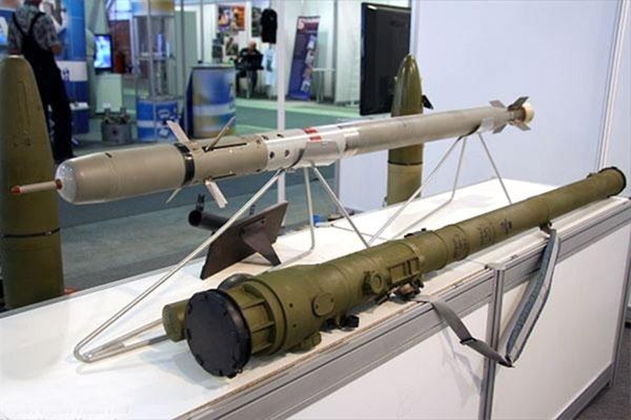 [ẢNH] Quân đội Nga được trang bị tên lửa vác vai có thể bắn hạ cả tiêm kích F-22