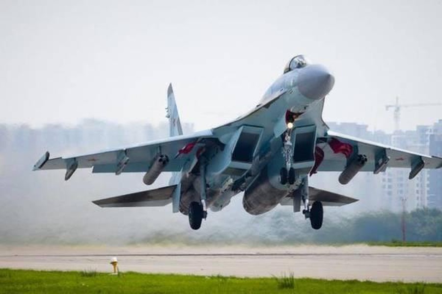 [ẢNH] Ukraine chính thức hỏi mua F-15EX để 'đặc trị' Su-35S và Su-30SM2 Nga