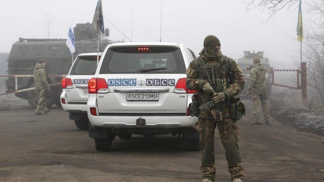 [ẢNH] Hàng loạt chỉ huy cấp cao của Donetsk bất ngờ bị bắt, điều gì đang xảy ra?