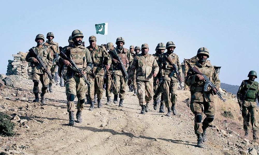 [ẢNH] Pakistan kéo các đơn vị tác chiến đến biên giới Iran để 'giải vây' cho Azerbaijan