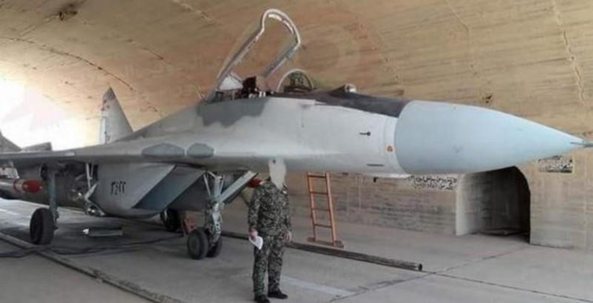 [ẢNH] Tiêm kích Israel bất ngờ tấn công thẳng vào căn cứ MiG-29 Syria
