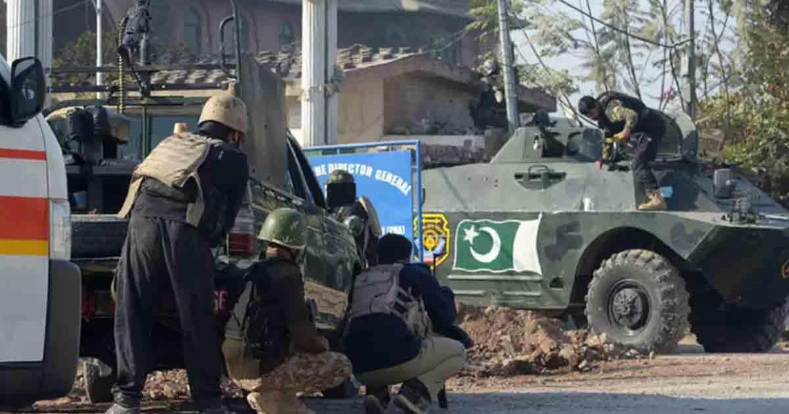 [ẢNH] Pakistan kéo các đơn vị tác chiến đến biên giới Iran để 'giải vây' cho Azerbaijan