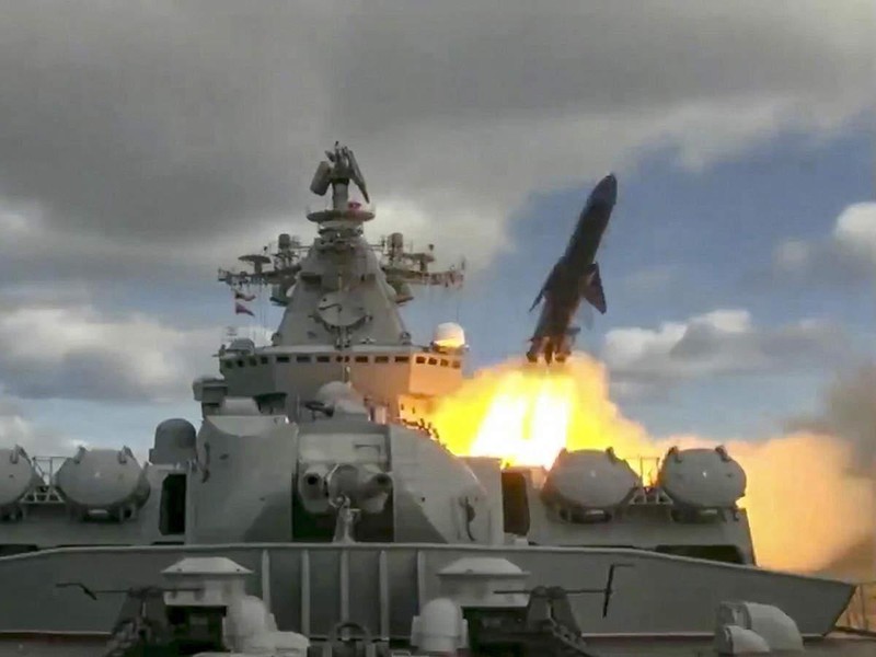 Hải quân Nga sử dụng chiến thuật bất thường để đối phó tàu Mỹ- NATO