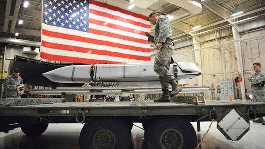 NATO trả giá đắt nếu dùng vũ khí hạt nhân chiến thuật chống lại Nga