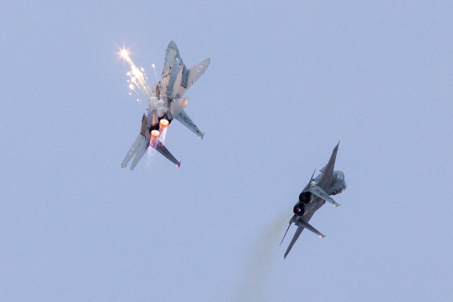 Hệ thống tác chiến điện tử lạ của Israel làm tê liệt S-300 khi tấn công Syria
