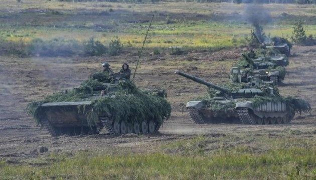 Tại sao xe tăng T-72 50 năm tuổi vẫn khiến NATO lo sợ?