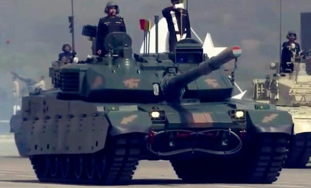 Xe tăng T-90 Ấn Độ và nguy cơ cuộc đối đầu nảy lửa với chiến xa Trung Quốc