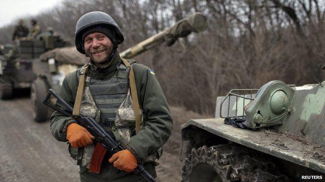 Quân đội Ukraine tấn công Dokuchaevsk dữ dội khiến ly khai đối diện nguy cơ sụp đổ