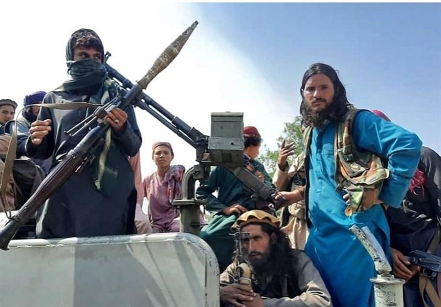 Taliban tuyên bố chấm dứt giao tranh sau khi hứng chịu hỏa lực dữ dội từ pháo binh Iran