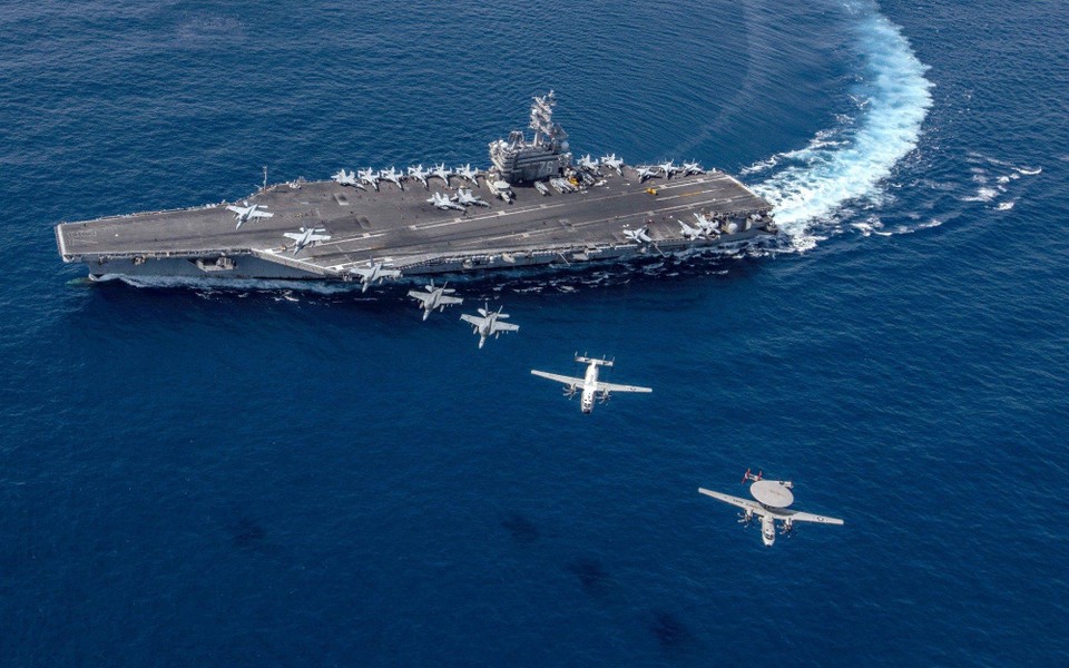 Nga có cách xuyên thủng lớp phòng thủ 'không thể vượt qua' của tàu sân bay Mỹ?