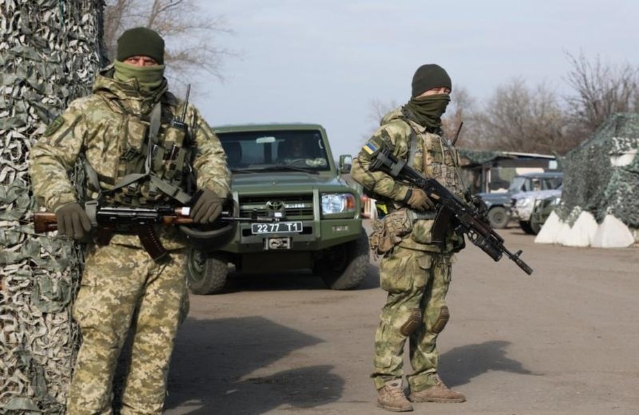 Khó có chuyện binh lính Ukraine rời bỏ quân ngũ nếu phải chiến đấu với Nga