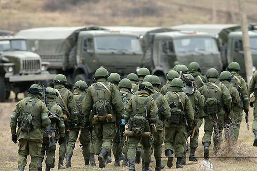 Hàng trăm thiết giáp Nga bất ngờ biến mất khỏi biên giới Ukraine