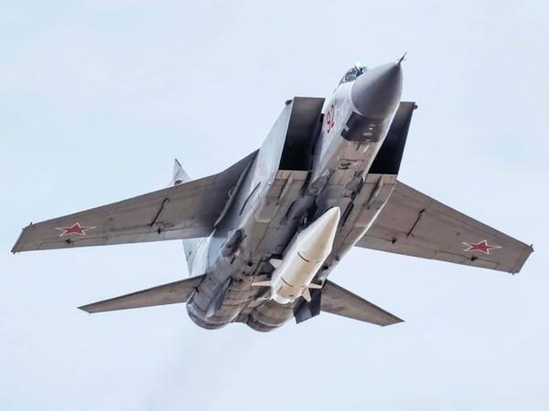 NATO giật mình khi Nga cung cấp tiêm kích MiG-31K và tên lửa Kh-47M2 Kinzhal cho Belarus?
