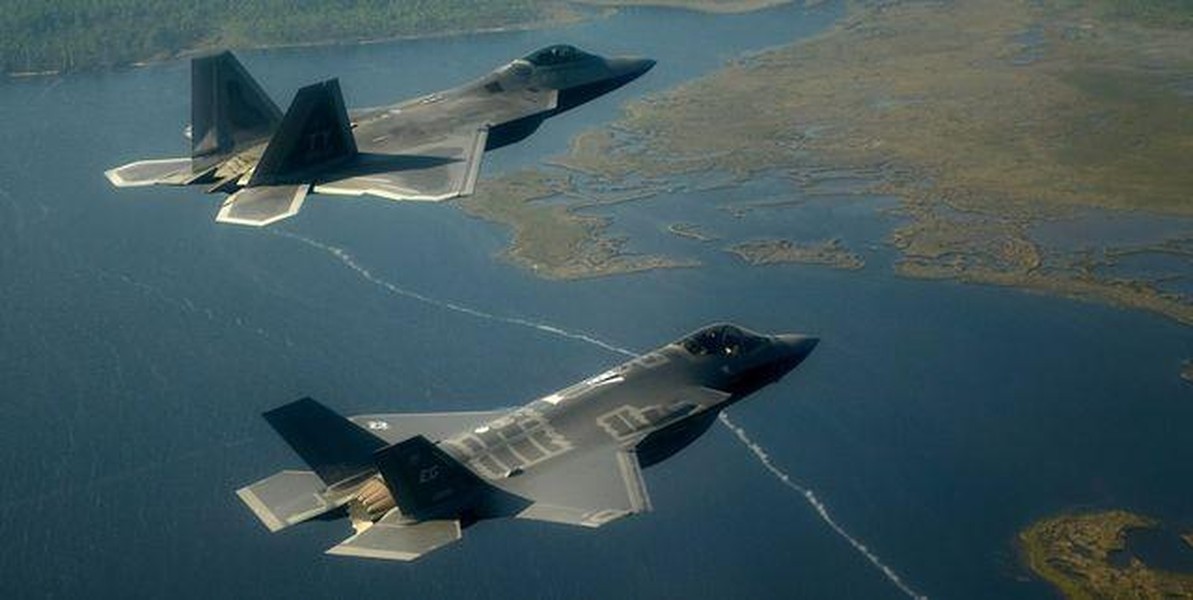 Mỹ đang 'tự hủy' tiêm kích F-22 và F-35 theo đúng mong muốn của Nga